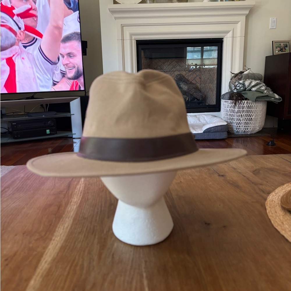 Unbranded Men's Tan Fedora with Brown Band